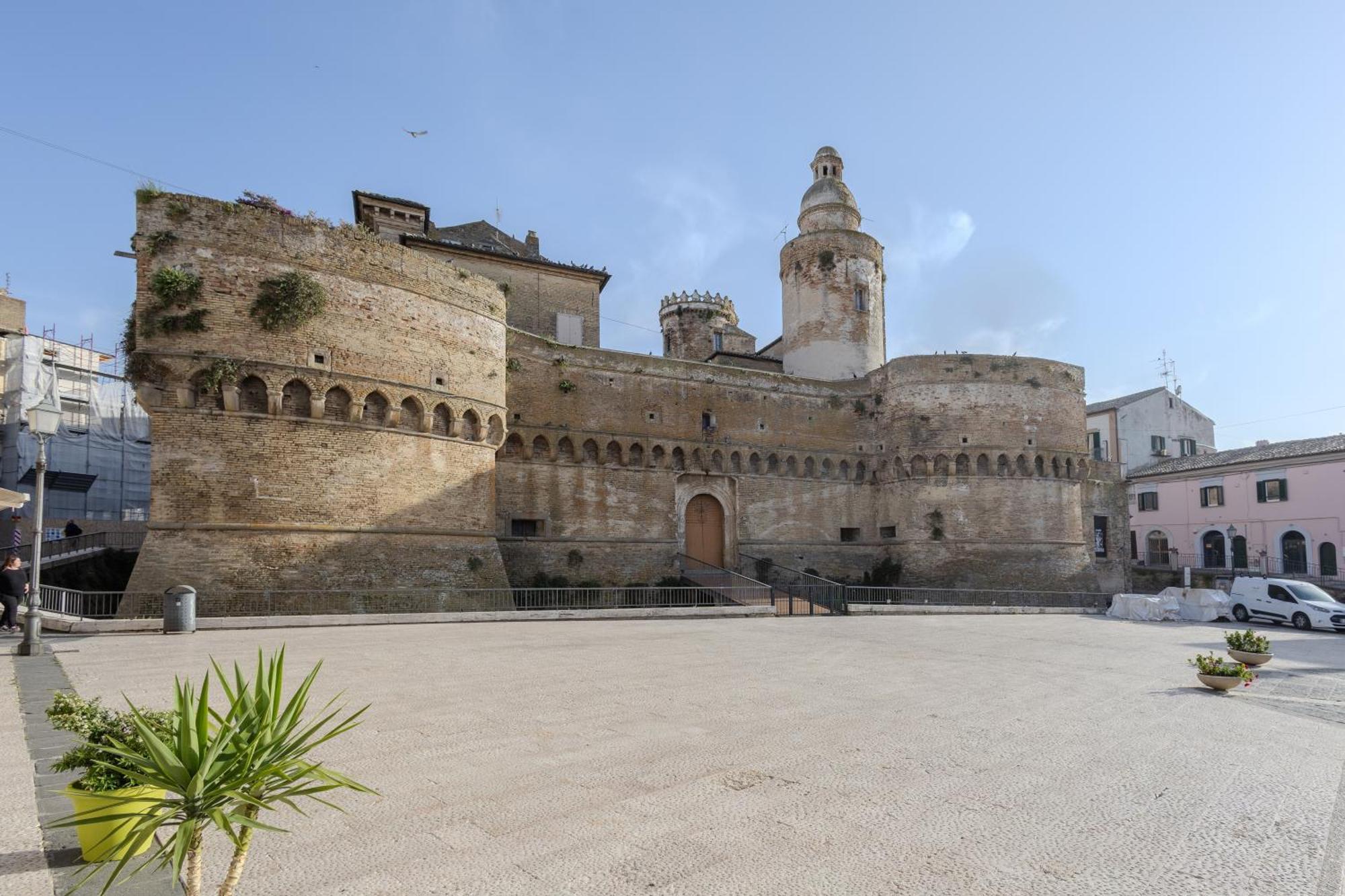 Corso Garibaldi 21 Apartment & Rooms Vasto Buitenkant foto
