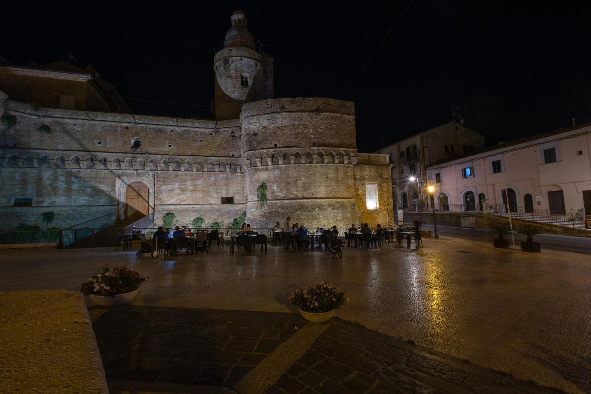 Corso Garibaldi 21 Apartment & Rooms Vasto Buitenkant foto